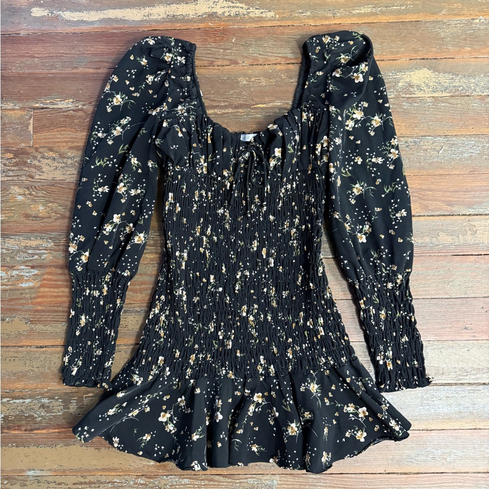 We’re All Pretty Girls Floral Smocked Sweetheart Neck Puff Sleeve Dress Sz S💚🍄 - Picture 7 of 11